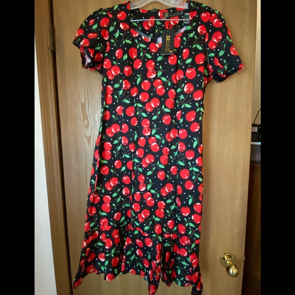 Vintage Style Cherry Print Dress w/Ruffle Skirt